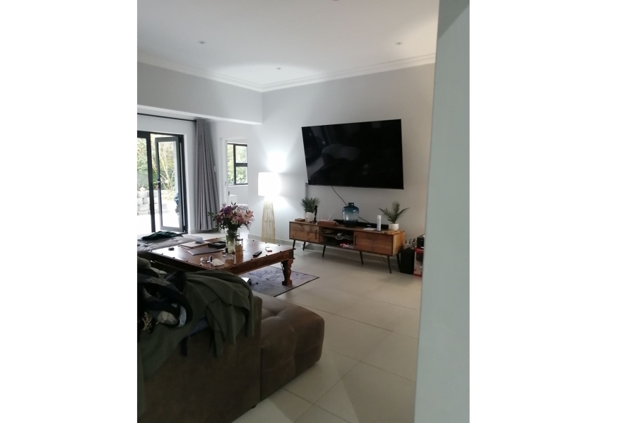To Let 4 Bedroom Property for Rent in Westhill Western Cape